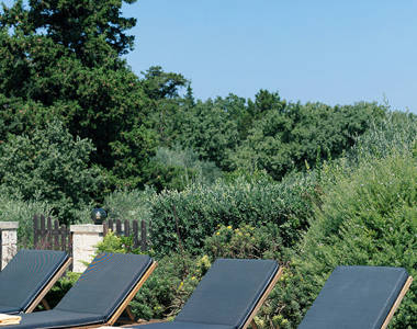 Vederi Estate Villa Melpomeni sunbeds